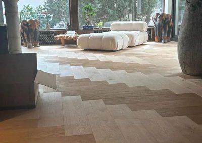 proyecto-02-parquet-roble-en-espiga-de-gran-formato-calidad-natural